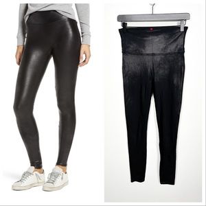 Spanx Faux Leather Leggings black size medium style number 2437